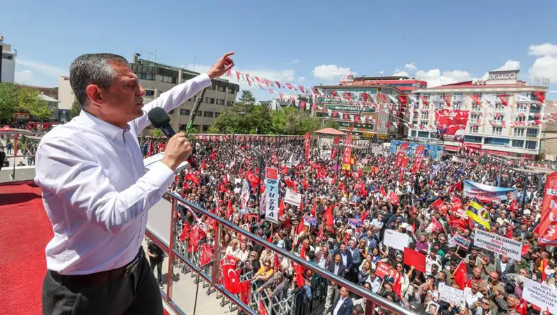 Özgür Özel’den Çarpıcı Açıklama: Örgütün Silah Bırakması İçin Sonuna Kadar Destekliyoruz!