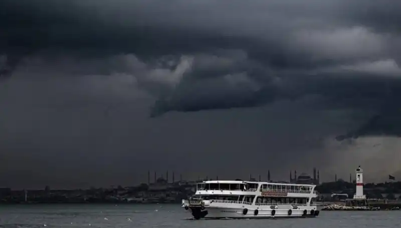 İstanbul'da Sağanak Yağış Uyarısı: Hava Durumu Gelişmeleri Neler?