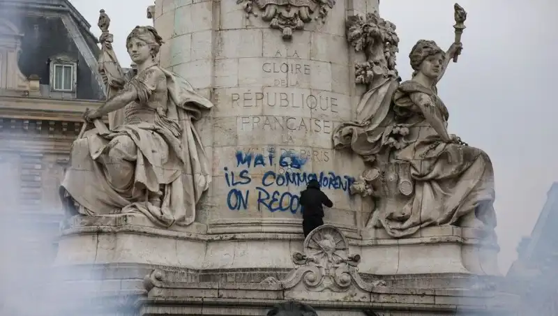 Paris Belediyesi, Grafiticilere Karşı Savaş Açtı: Kaligrafik Dönüşüm Başlıyor