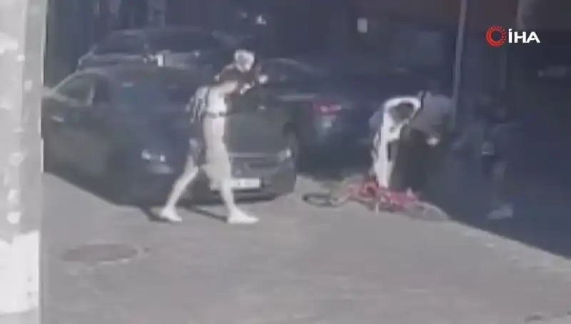 10 Yaşındaki Çocuğa Akran Zorbalığı: Bisiklet Kavgasında Tekme Tokat Dayak Yedi
