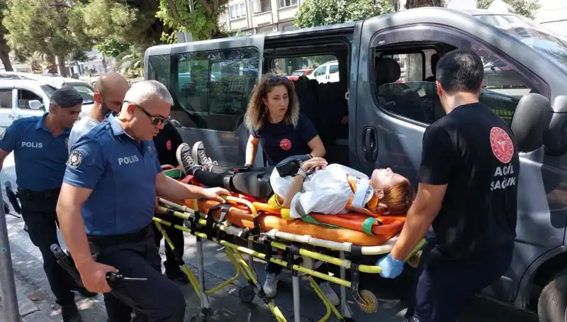 Samsun’da Minibüs ve Kamyon Çarpışması: Olay Yeri Korkunç Manzaralara Sahne Oldu!