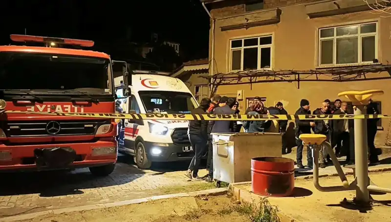 Yaşlı Adamın Yanmış Cansız Bedeni: Sır Perdesi Aralanıyor!