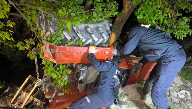 Kontrolden Çıkan Traktör Devrildi: Tarım Aletlerinde Güvenlik Sorunları Gözler Önünde