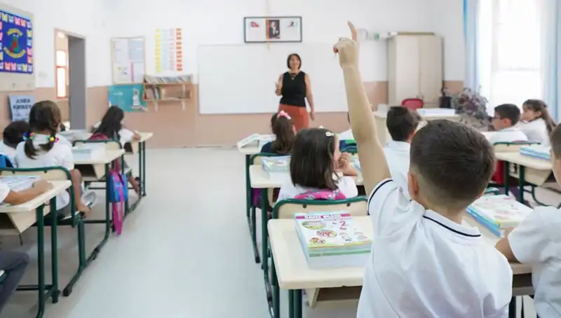 Öğretmenlerin Ek Ders Ücretleri Bayram Öncesi Yatacak mı? Tüm Detaylar Burada!