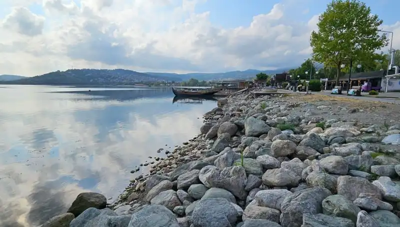 Sapanca Gölü'nde Su Seviyesindeki Düşüş Alarm Veriyor: Neden ve Etkileri