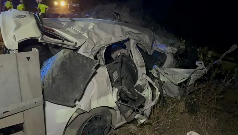 Ters Şeride Giren Otomobilin Tankerle Çarpması: 1 Ölü, 2 Yaralı