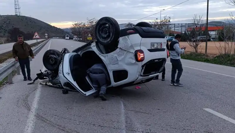 Kontrolden Çıkan Otomobilin Takla Atma Anı Görüntülendi!