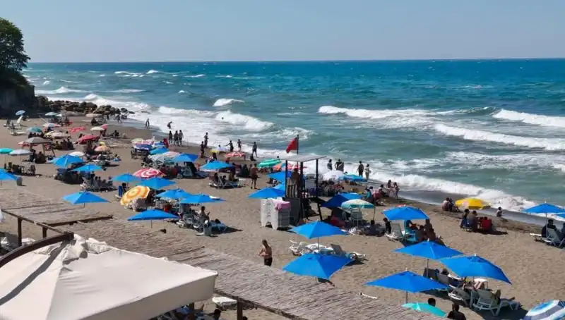 Akçakoca'da Yaz Tatilini Etkileyecek Deniz Yasağı Duyuruldu