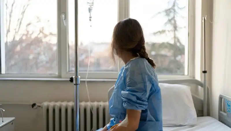 27 Yaşındaki Kadının Meme Kanseri ile Savaşım: Doktorların Ciddiye Almaması Şok Edici