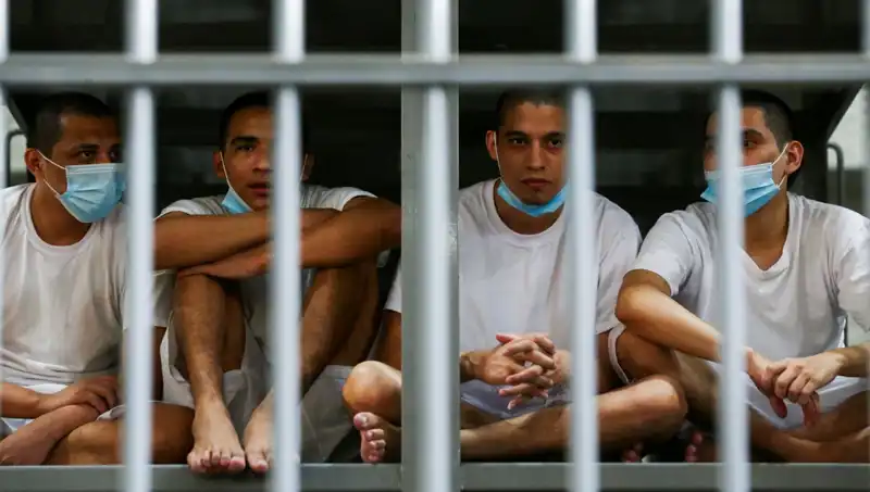 El Salvador'dan Venezuela'ya Siyasi Tutuklu Teklifi: Uluslararası Gelişmelerin Ardındaki Sebepler