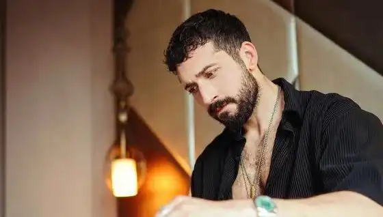 Oyuncu Emre Bulut’a Şok Suçlama: Sahte Komiser Olup Araç mı Çaldı?