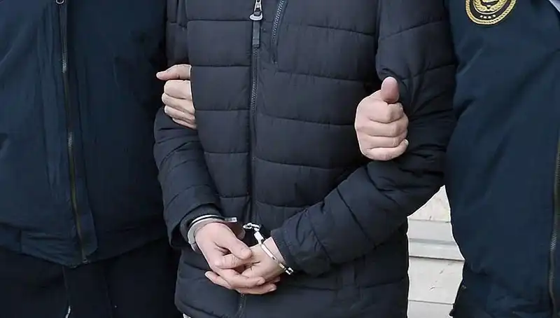 Samsun’da Aranan Hükümlü Yakalandı: Hırsızlık ve Silahlı Tehditle Suçlanıyor