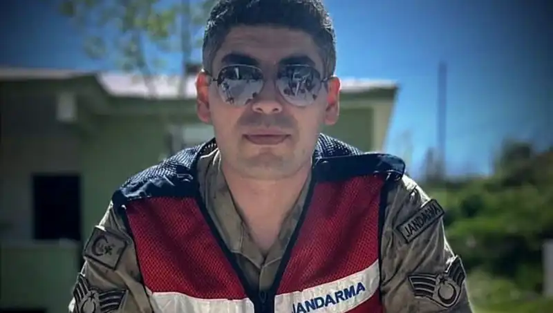 Kadir Astsubay'dan Acı Haber: Halı Saha Maçında Yaşamını Yitirdi