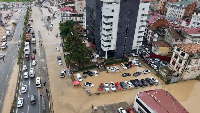 Trabzon'u Vuran Sel Felaketi: Aramalar Devam Ediyor, Kayıp Kişi Var