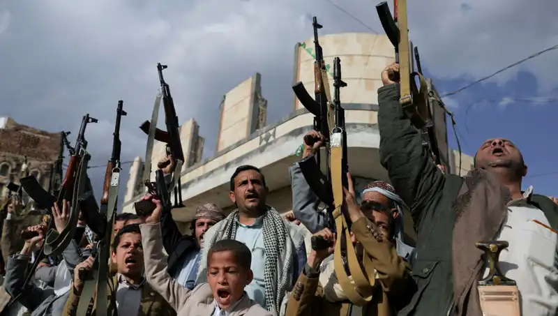 Husiler, Yemen'deki Askeri Hazırlıklarını Artırıyor: ABD İddiaları Gündemde