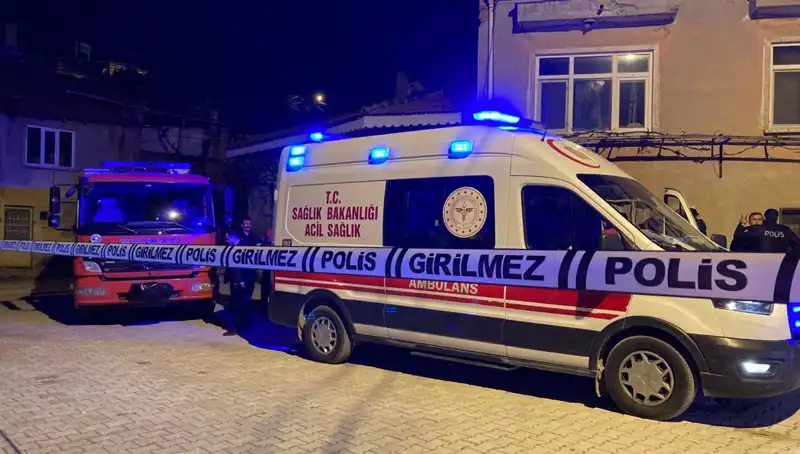 Esrarengiz Ölüm: Yaşlı Adam Evinde Yanmış Halde Bulundu