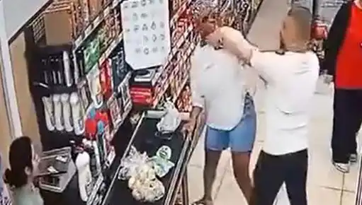 Markette Korkunç Olay: Çocuğunun Gözleri Önünde Kadına Saldırı Gerçekleşti