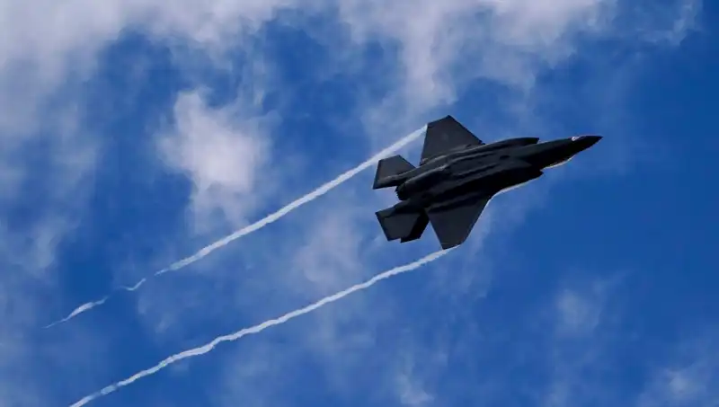 Atina'da F-35 Krizi: Türkiye'nin Askeri Güç Arayışı Endişeleri Tırmandırıyor
