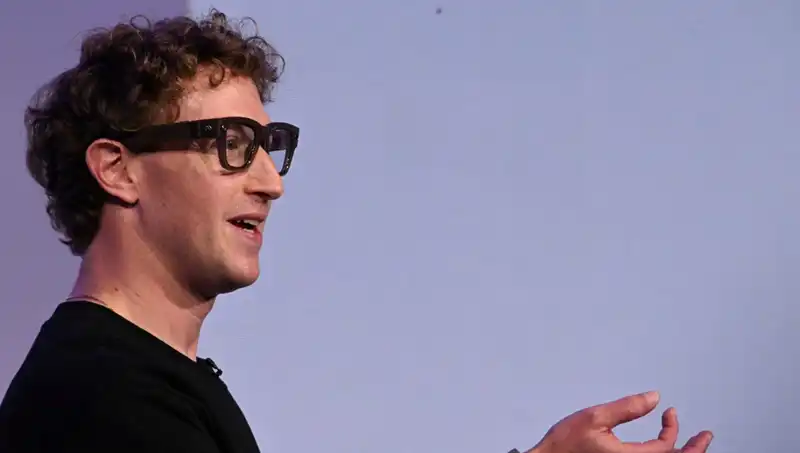 Mark Zuckerberg, Yapay Zeka Destekli Akıllı Gözlükleriyle Teknolojiyi Yeniden Tanımlıyor